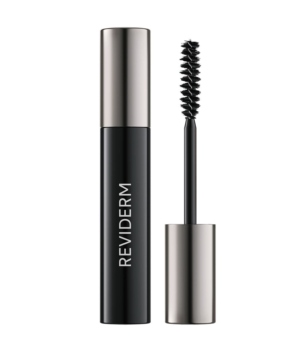 Die REVIDERM Velvet Volume Lifting Mascara hebt die Wimpern und schenkt ihnen Fülle und Tiefe.