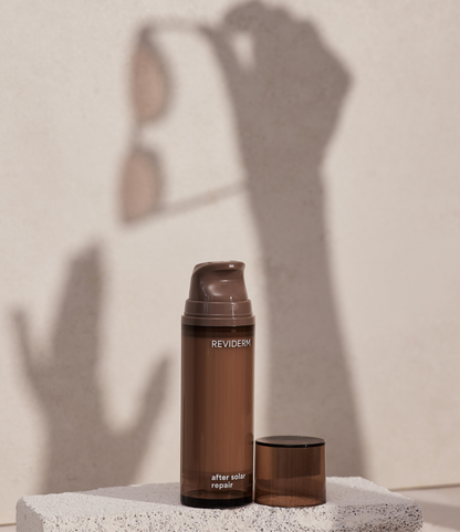 After Sun Pflege mit Ectoin und Hyaluron beruhigt und regeneriert sonnenstrapazierte Haut