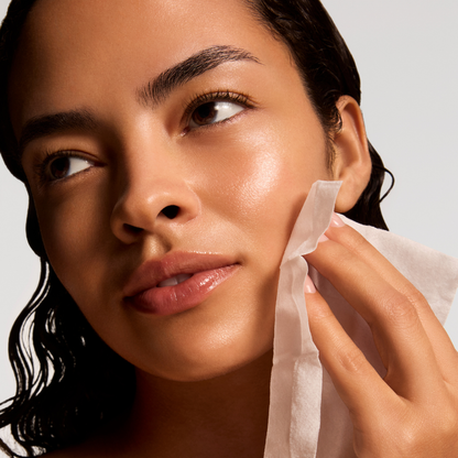 iS Clinical Extra Strength Active Peel Brightening System mit AHAs, BHAs und Exosomen zur Hauterneuerung